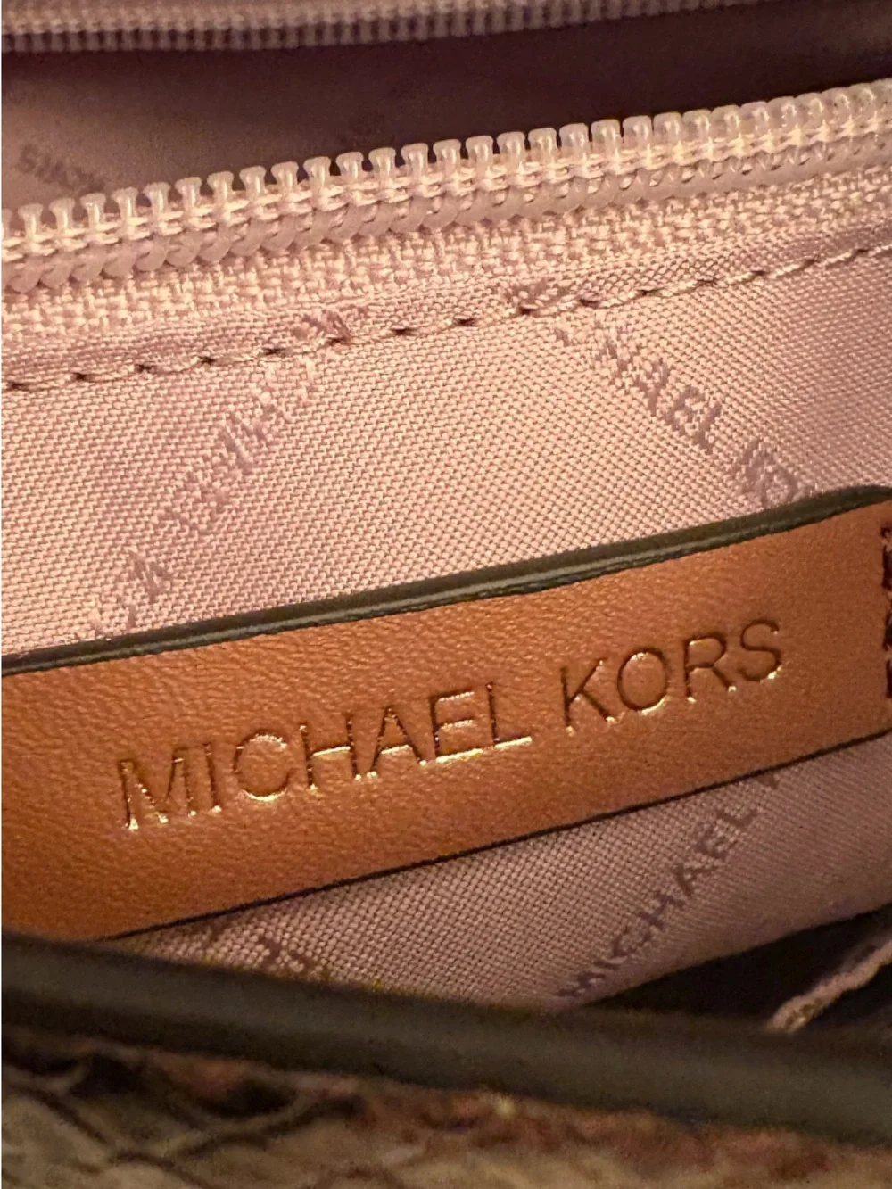 Michael Kors Joan Large Slouchy Shoulder Bag - Picture 9 of 11